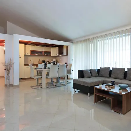 Ferienhaus Pet Friendly In With Sauna Pula