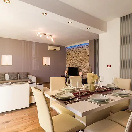 Semesterbostad 4 Bedroom Beautiful In *