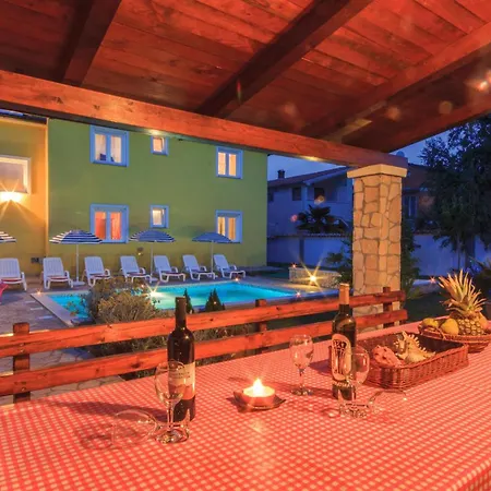 Pet Friendly In With Sauna Pula