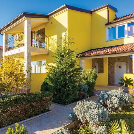 4 Bedroom Beautiful In