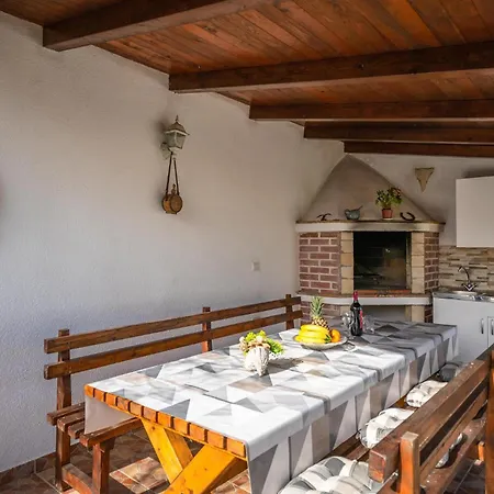 Pet Friendly In With Sauna Pula