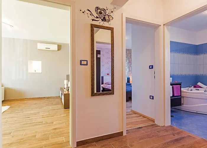 4 Bedroom Beautiful In Nyaraló