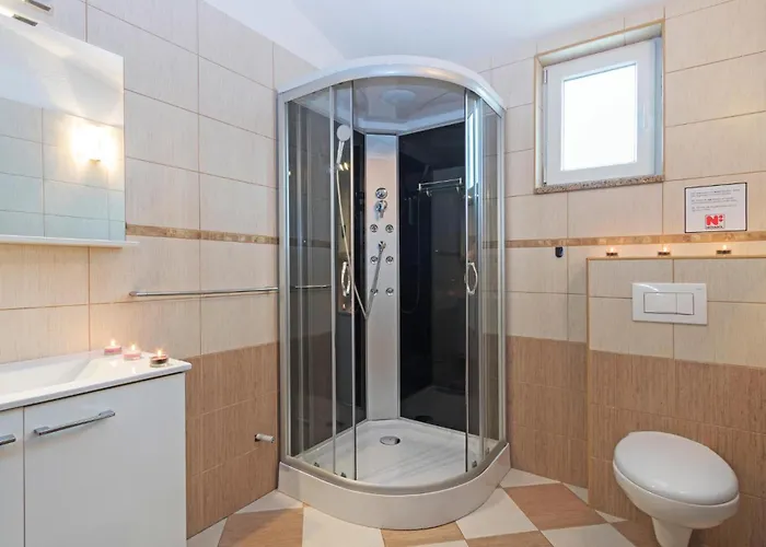 4 Bedroom Beautiful In Nyaraló
