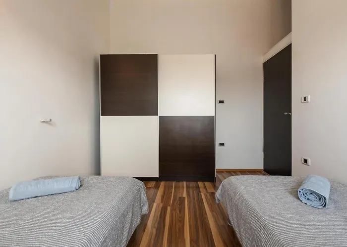 Дом отдыха 4 Bedroom Beautiful In *