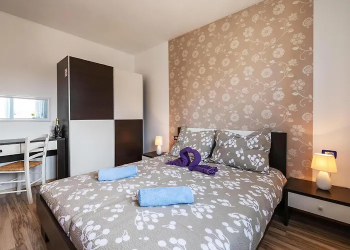 Дом отдыха 4 Bedroom Beautiful In