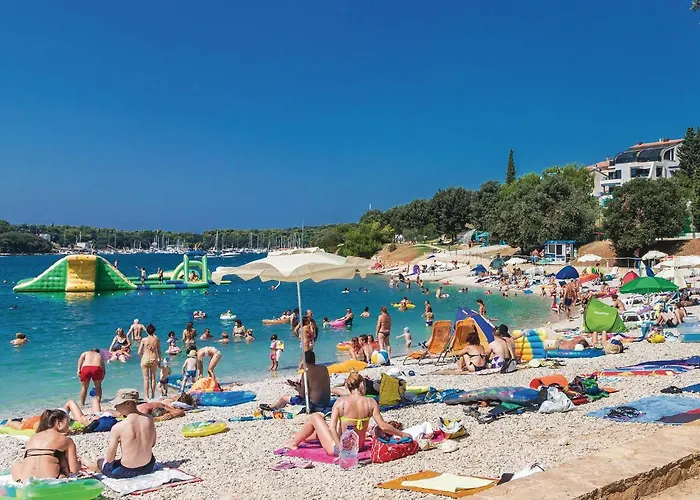 Дом отдыха 4 Bedroom Beautiful In *