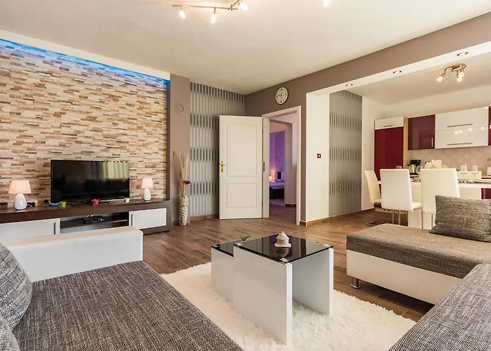 Дом отдыха 4 Bedroom Beautiful In Пула