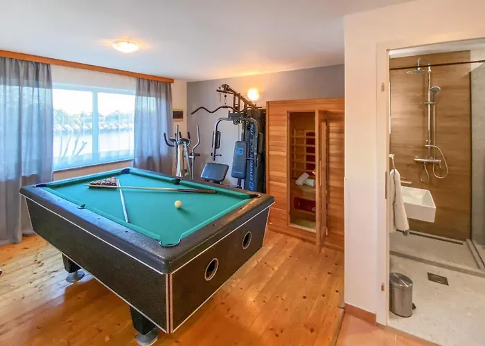 4 Bedroom Beautiful In * Пула