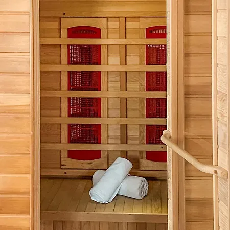 Pet Friendly In With Sauna *