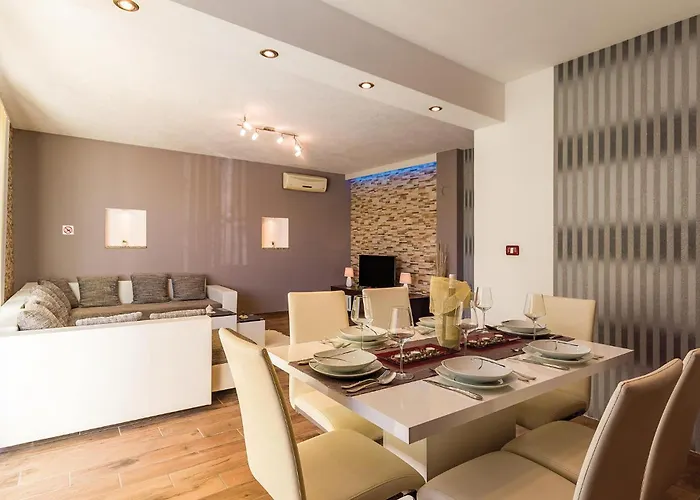 Vakantiehuis 4 Bedroom Beautiful In *