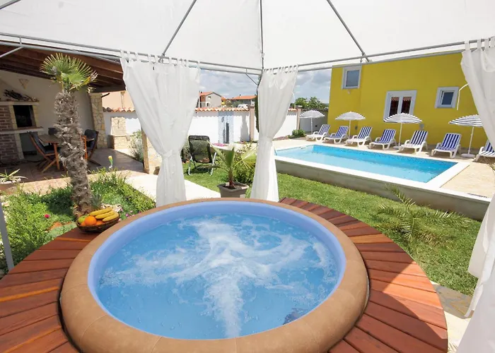 4 Bedroom Beautiful In * Pula